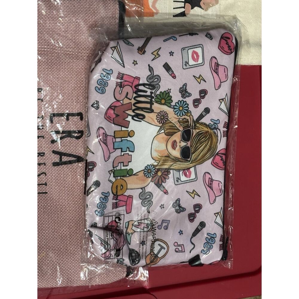 Lot Of 4 Taylor Swift Small Bags All New In Plastic - Picture 5 of 7